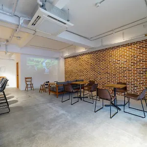 Cocone Station Hostel